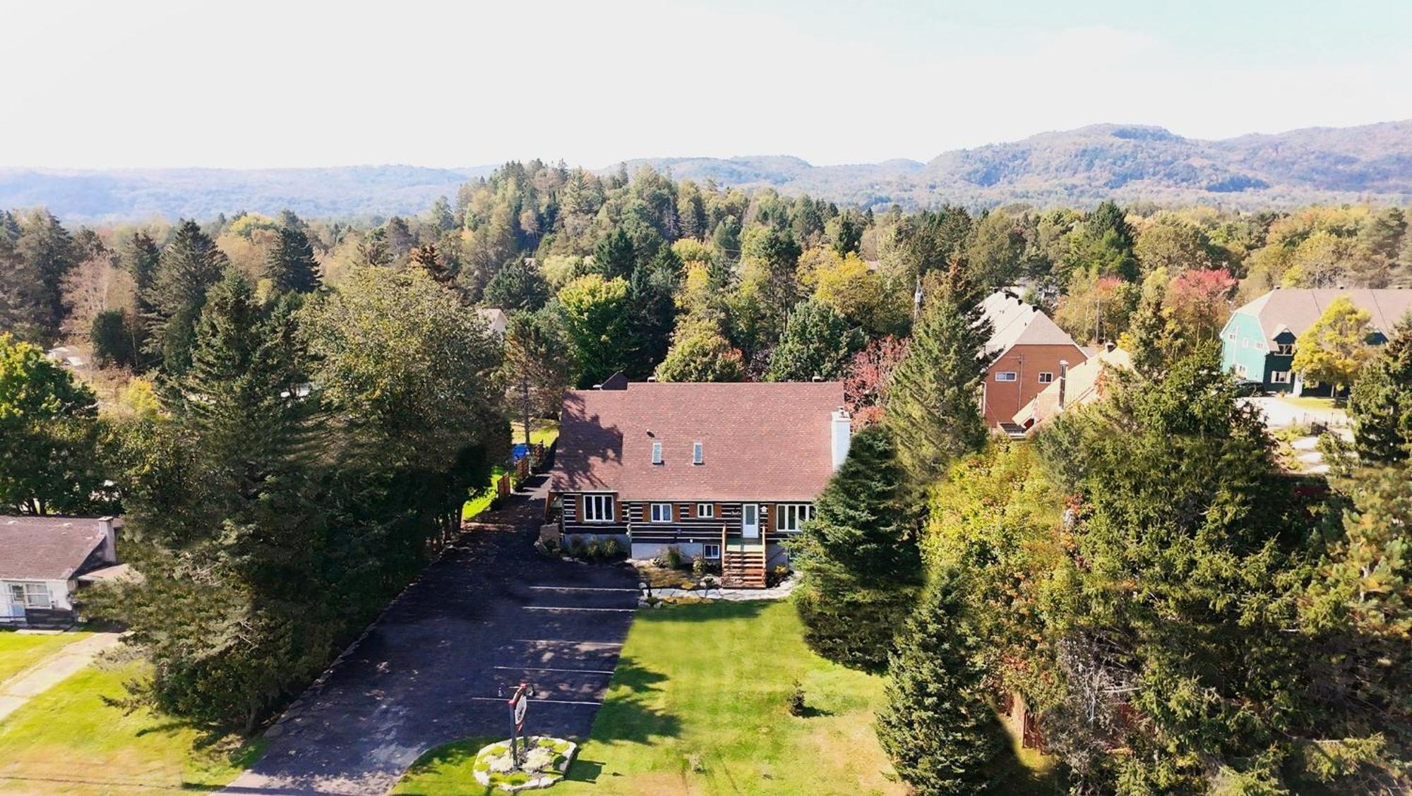 Le Pimbina Bed and Breakfast Mont-Tremblant Buitenkant foto